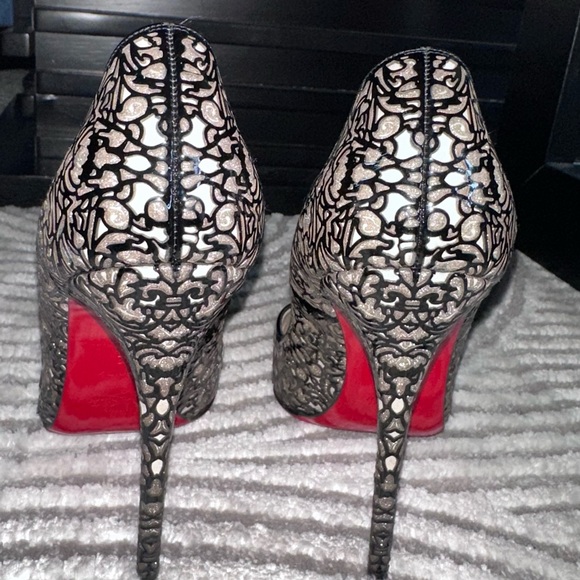 Christian Louboutin So Pretty Black Patent Leather Glitter Pump So Kate 120 - Picture 2 of 5